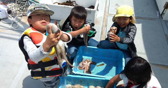 漁場体験で、子供達の食育活動